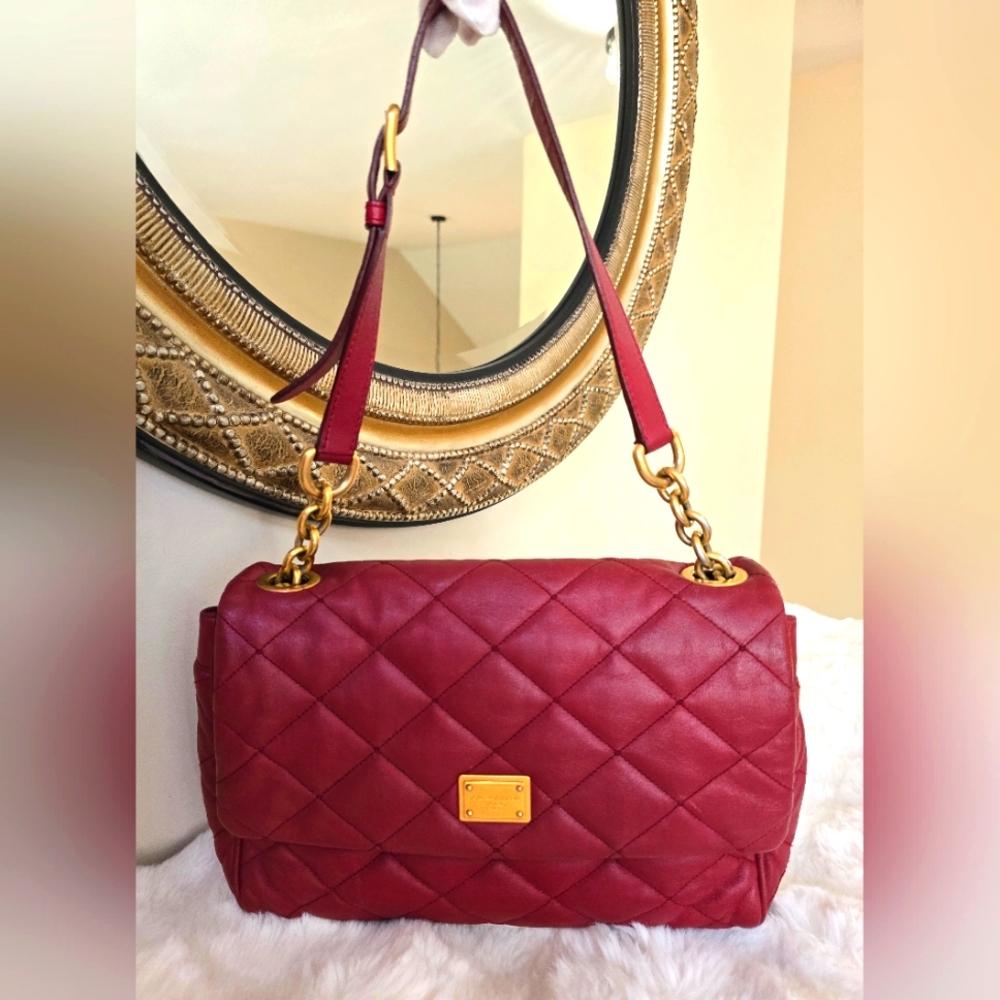 ✨️RARE✨️Dolce & Gabbana Burgundy Quilted Leather Bag
